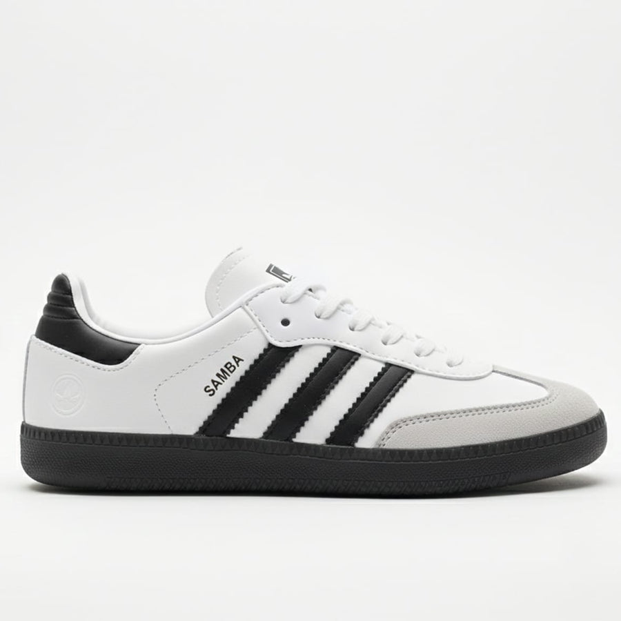 White & Black Classic Low-Top Sneakers – Retro Casual Street Shoes (