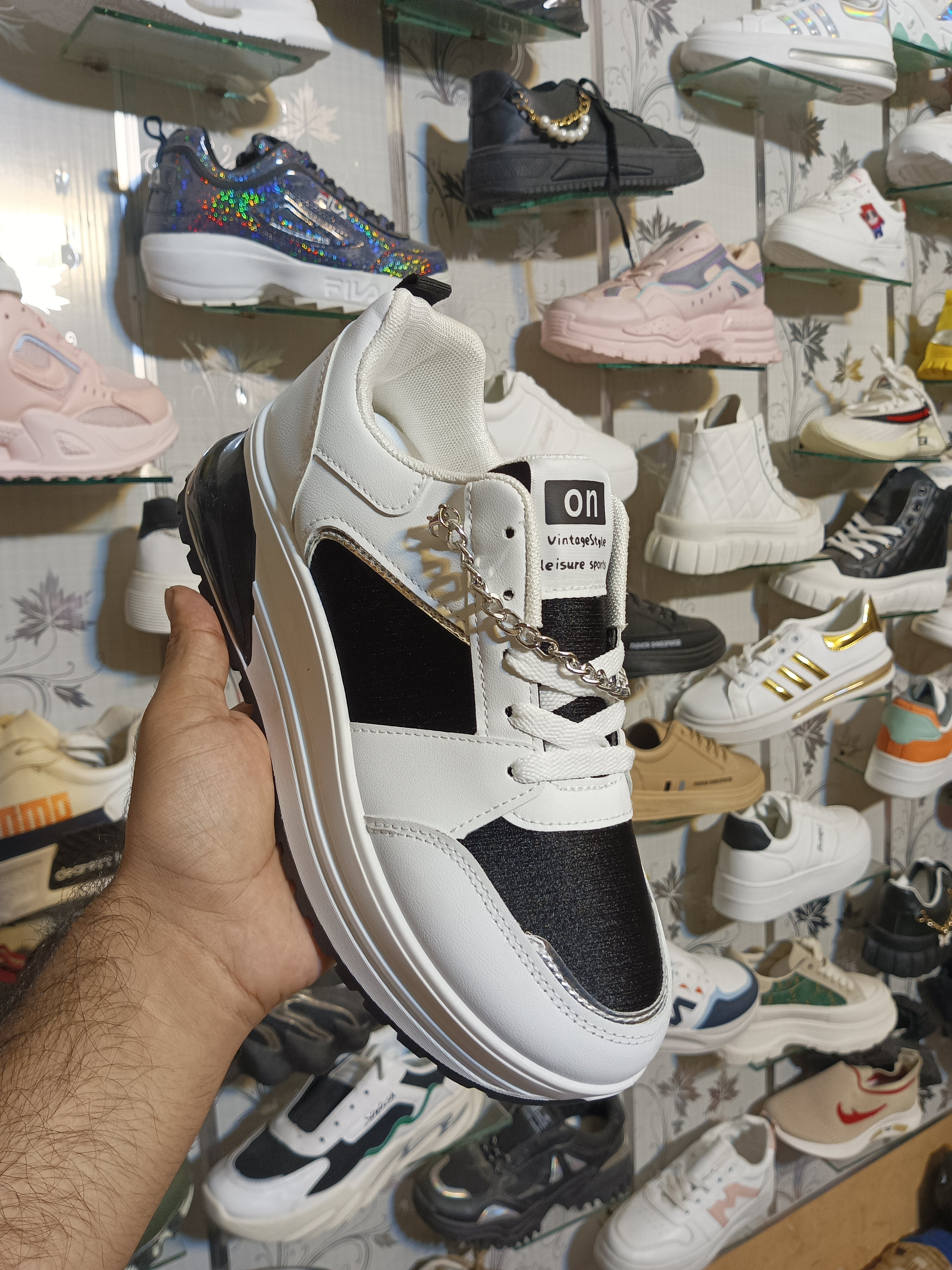 Front chain with colourful high sole sneakers for girl/ women