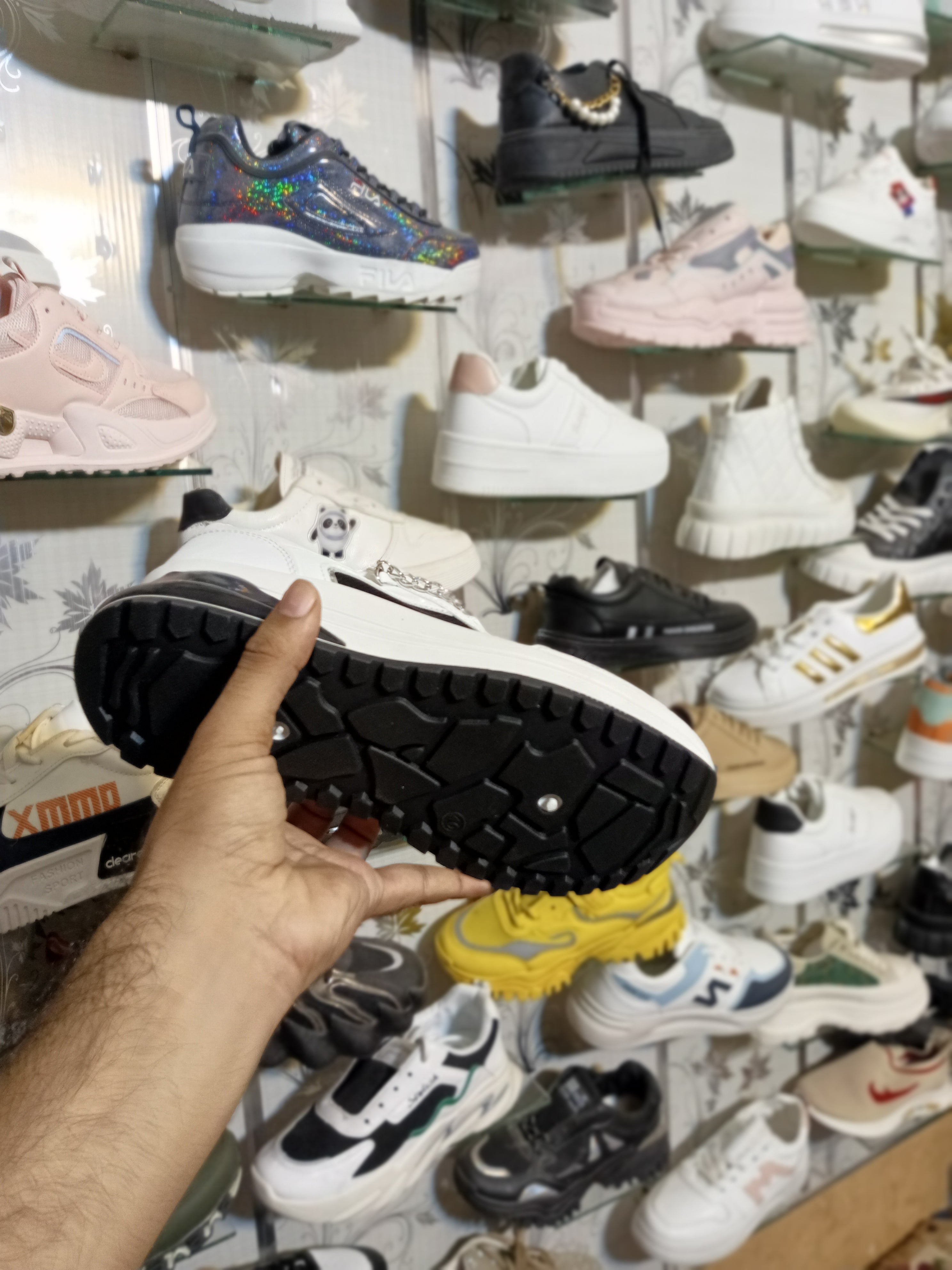 Front chain with colourful high sole sneakers for girl/ women