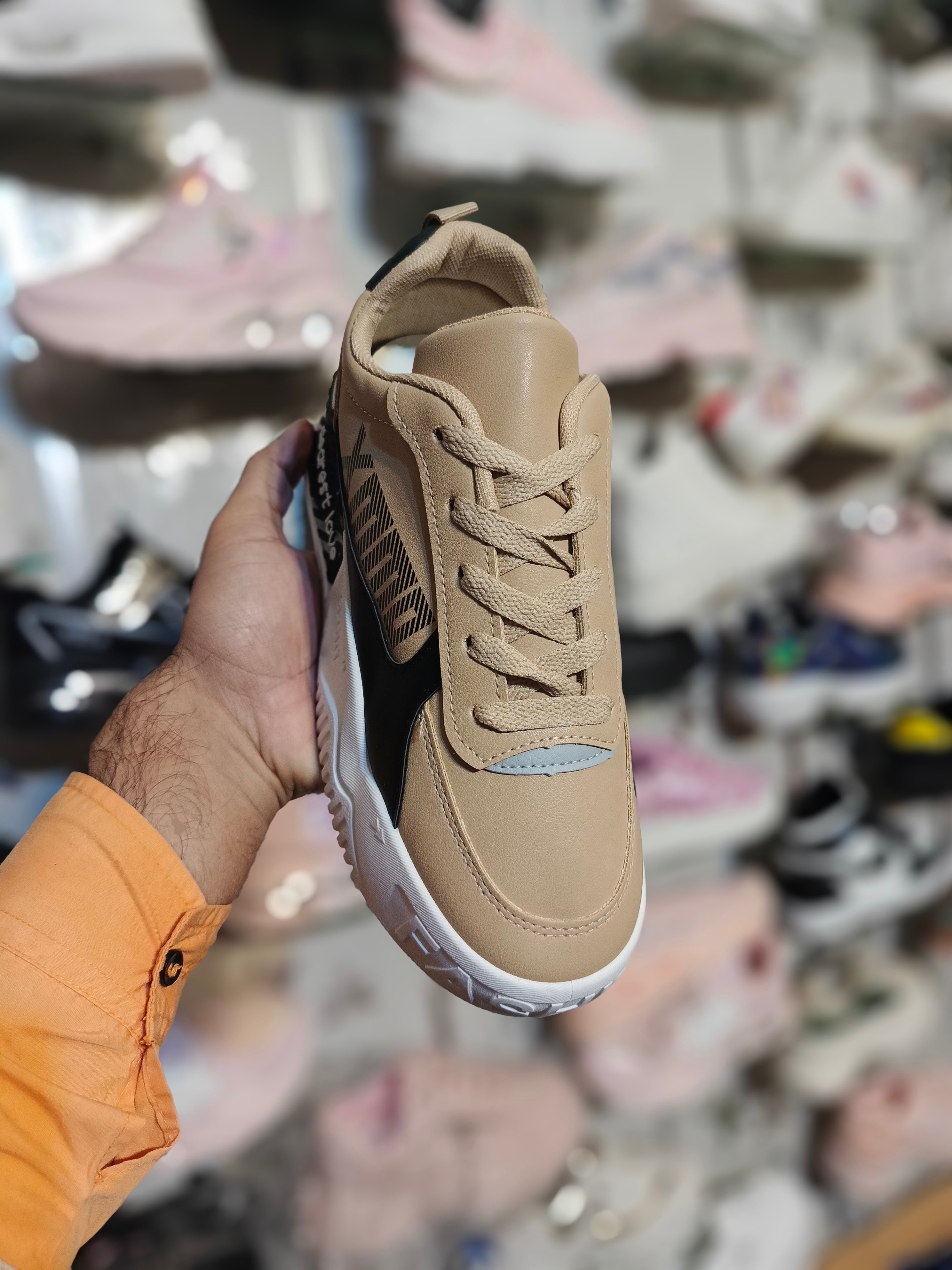 Xmma fashion sneaker for girl/women