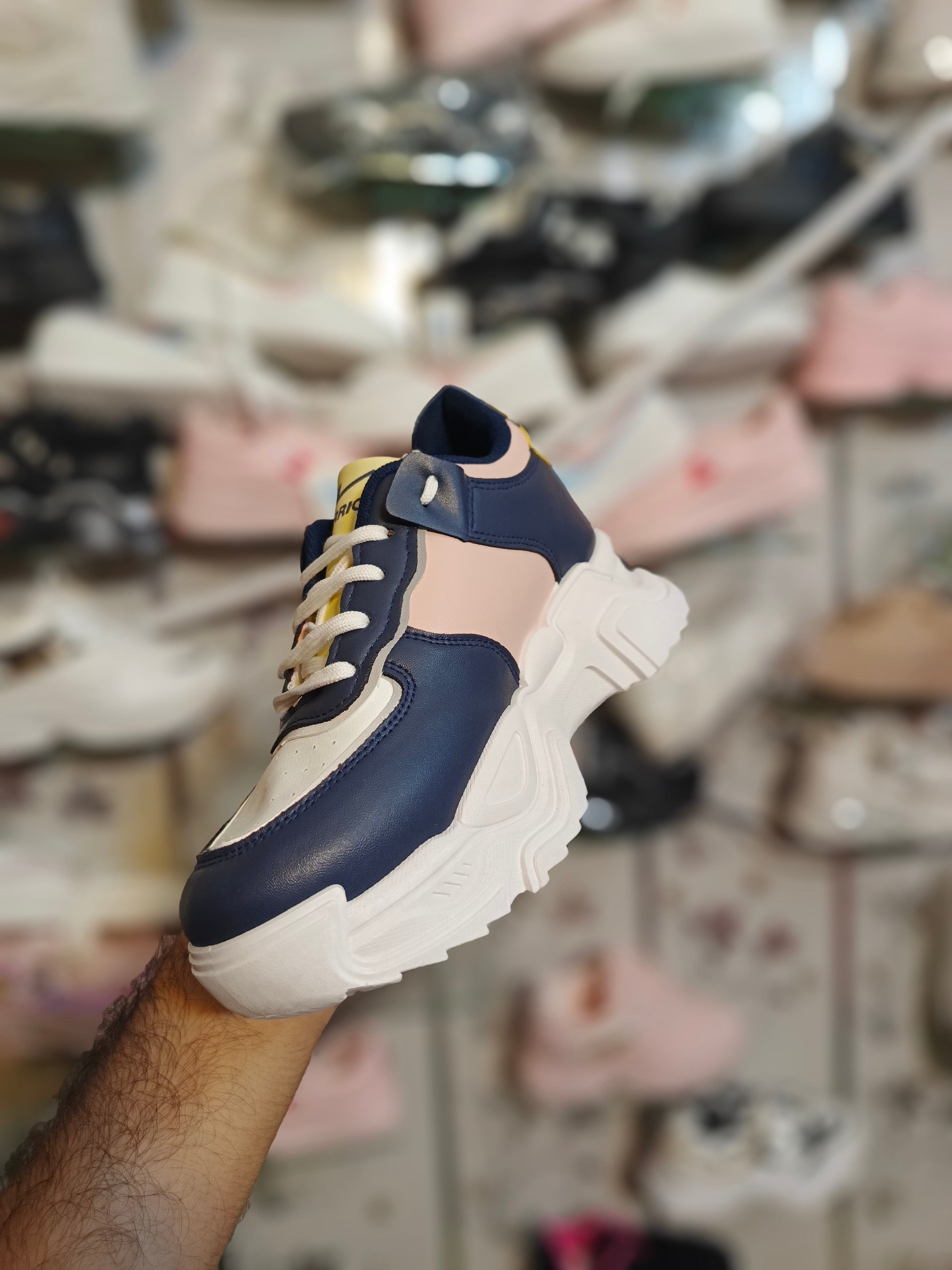Chunky sole with gold chain sneakers for girl, women's