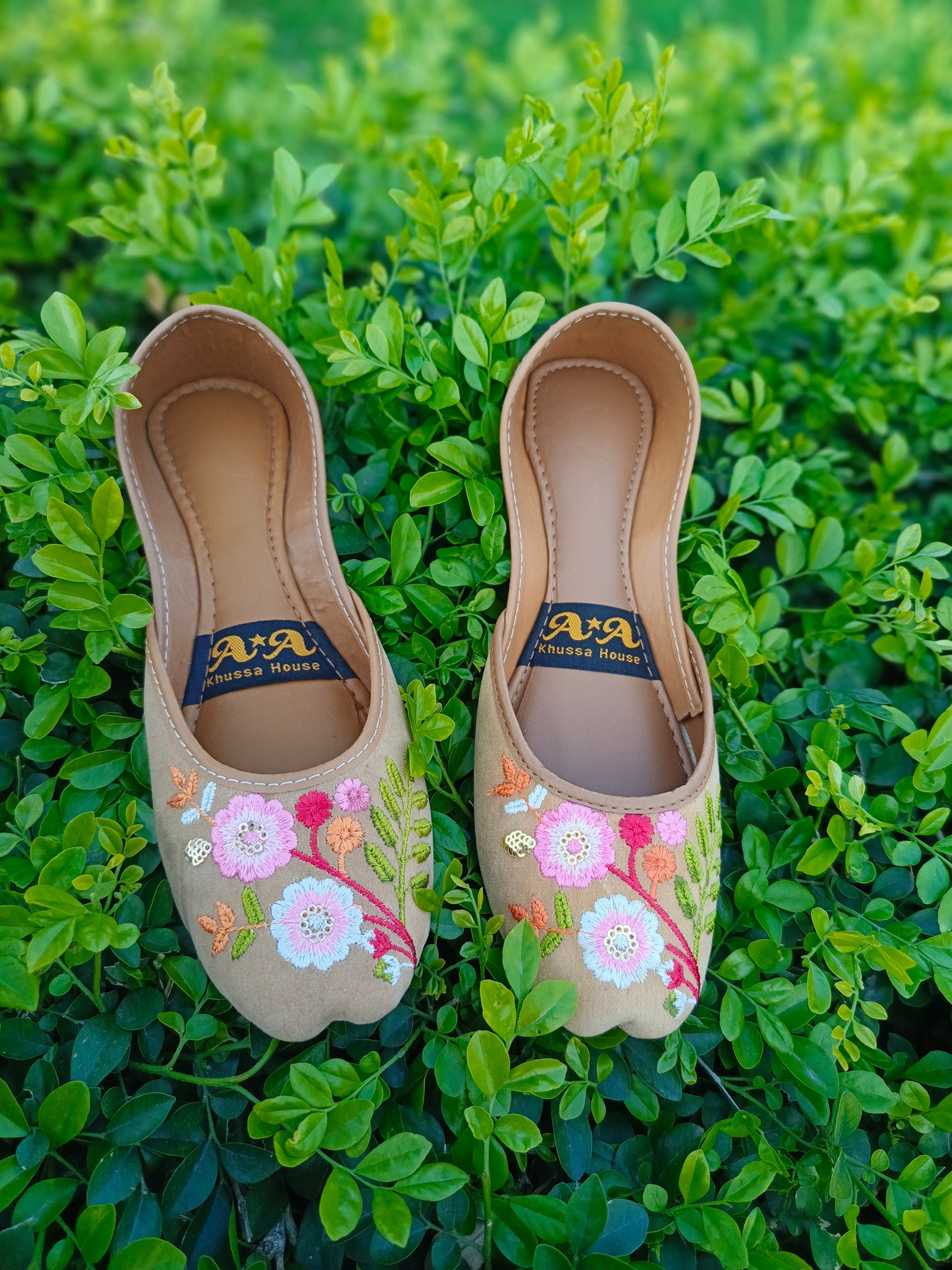 Walk with Grace – Comfortable & Stylish Khussa Shoes