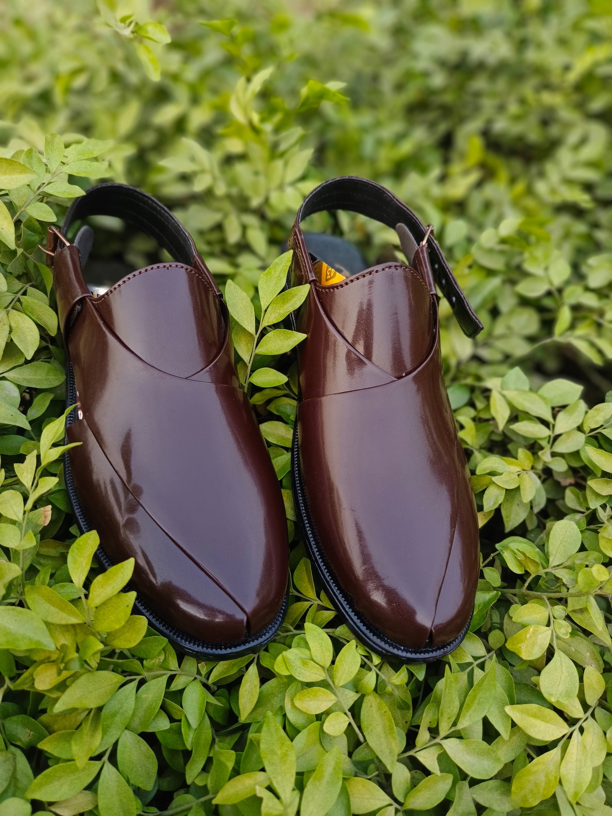 Classic Brown Glossy Peshawari Chappal – Premium Synthetic Finish