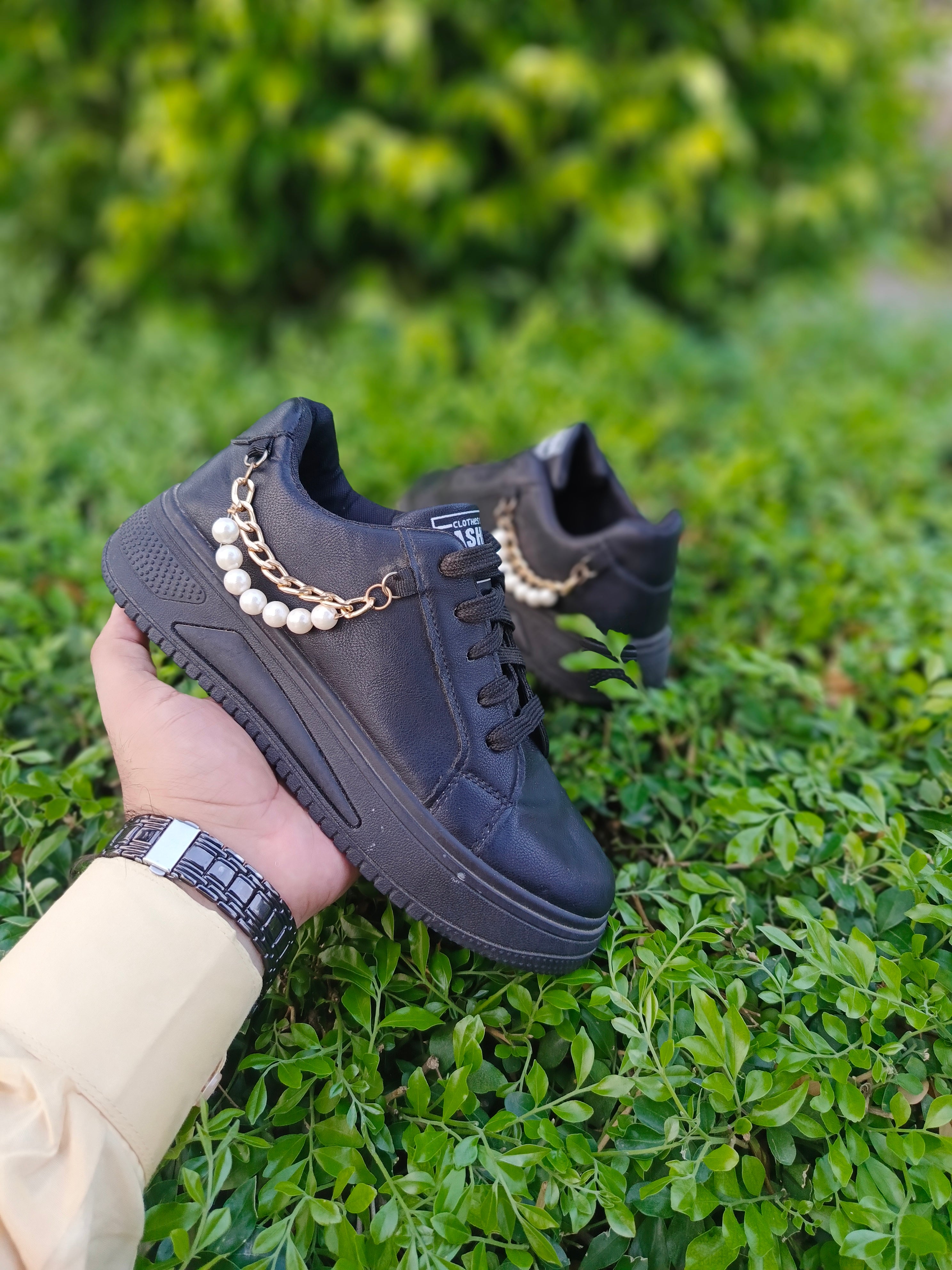 Double bangles sneakers
