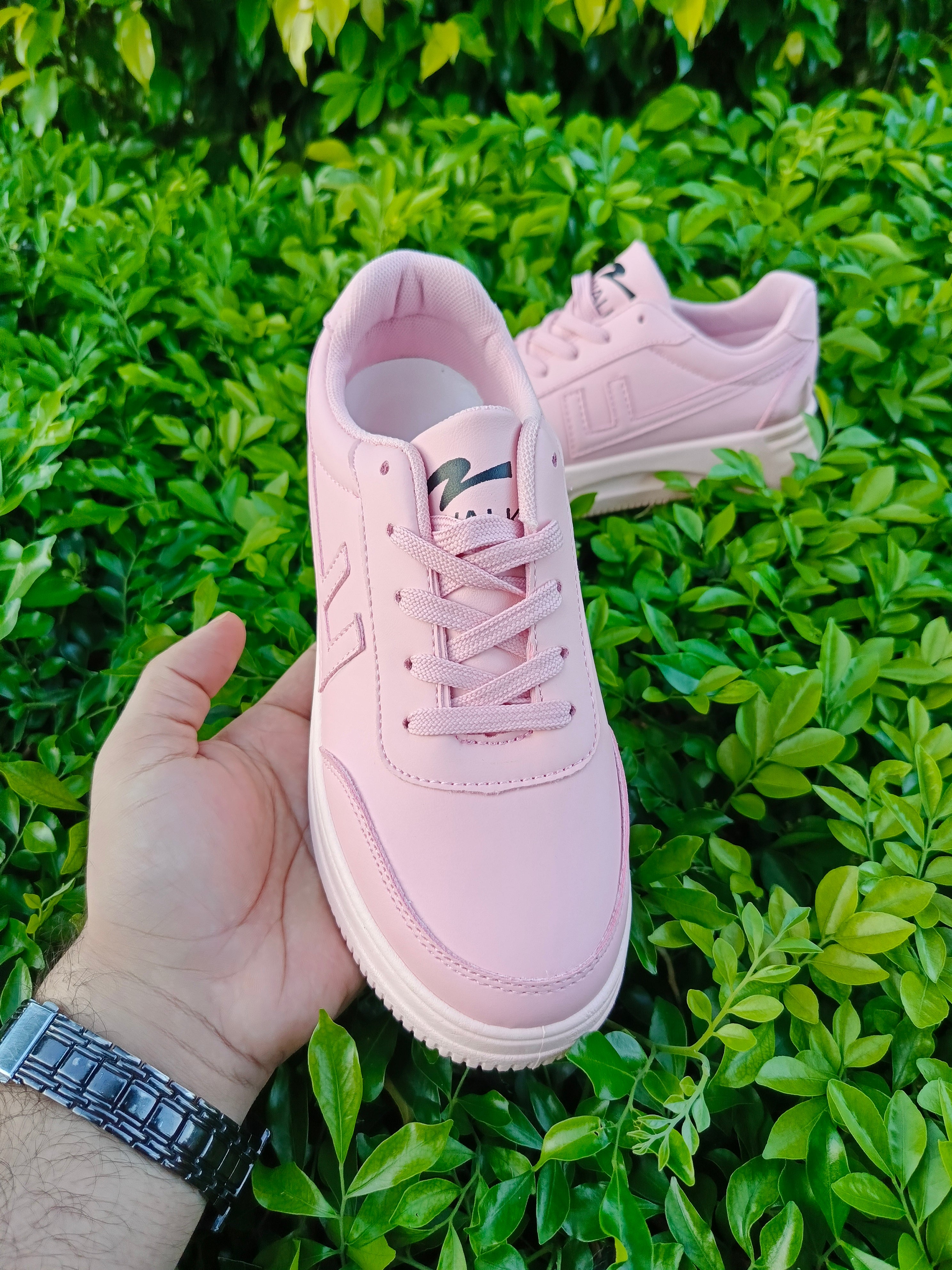 ✨ Fresh Drop – Daily wear Classic Sneakers  ✨