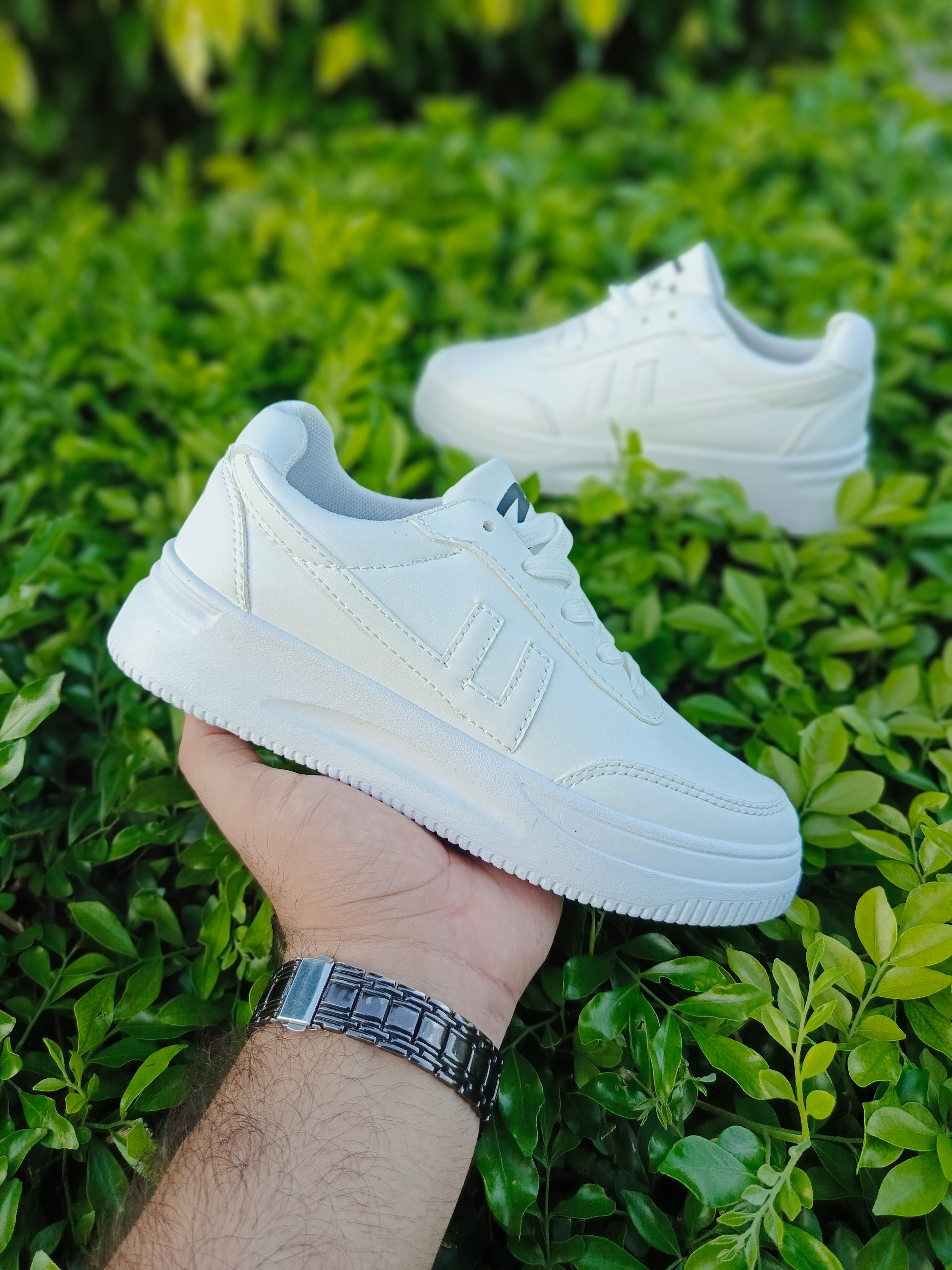 ✨ Fresh Drop – Daily wear Classic Sneakers  ✨