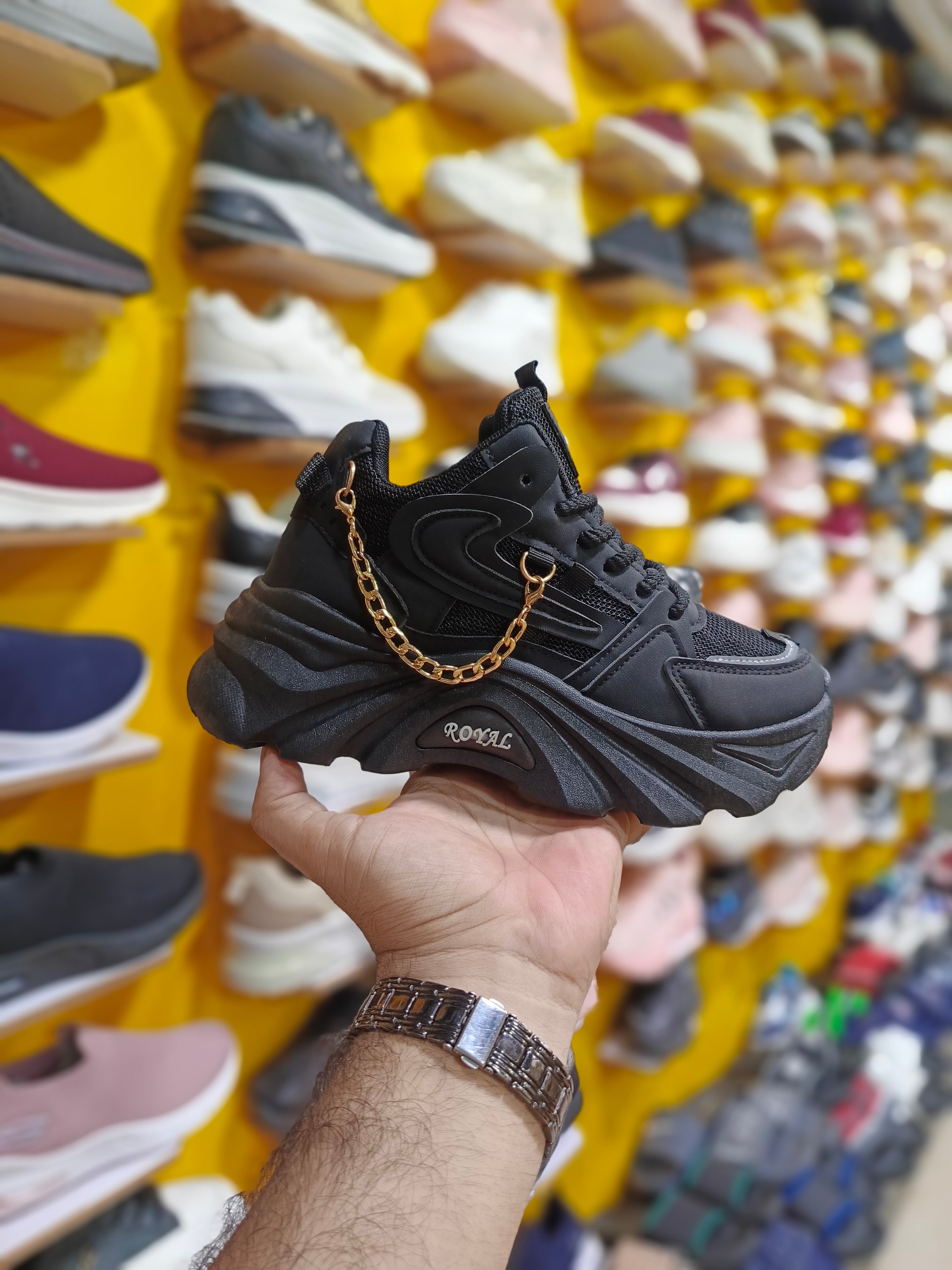 Women’s 2025 Chunky Sneaker with Golden Chain – ROYAL 👑Touch