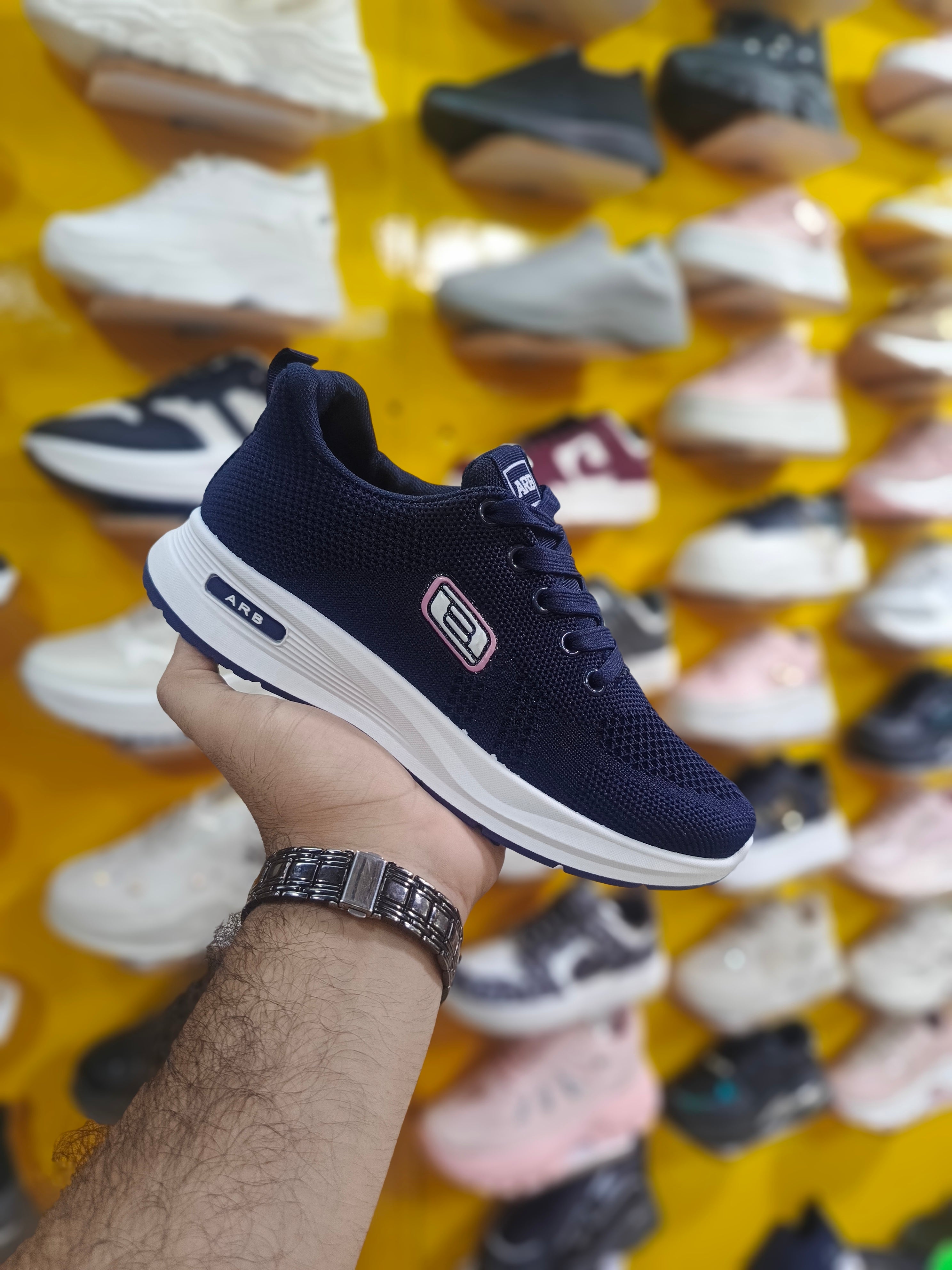 Trendy Mesh Women’s Sneaker – Lightweight & Stylish
