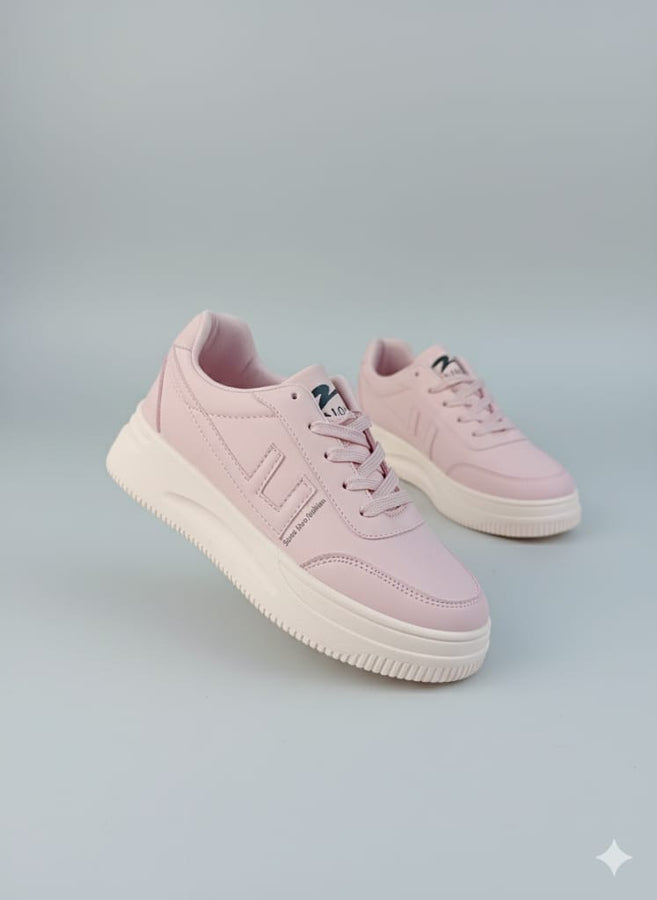 ✨ Fresh Drop – Daily wear Classic Sneakers  ✨