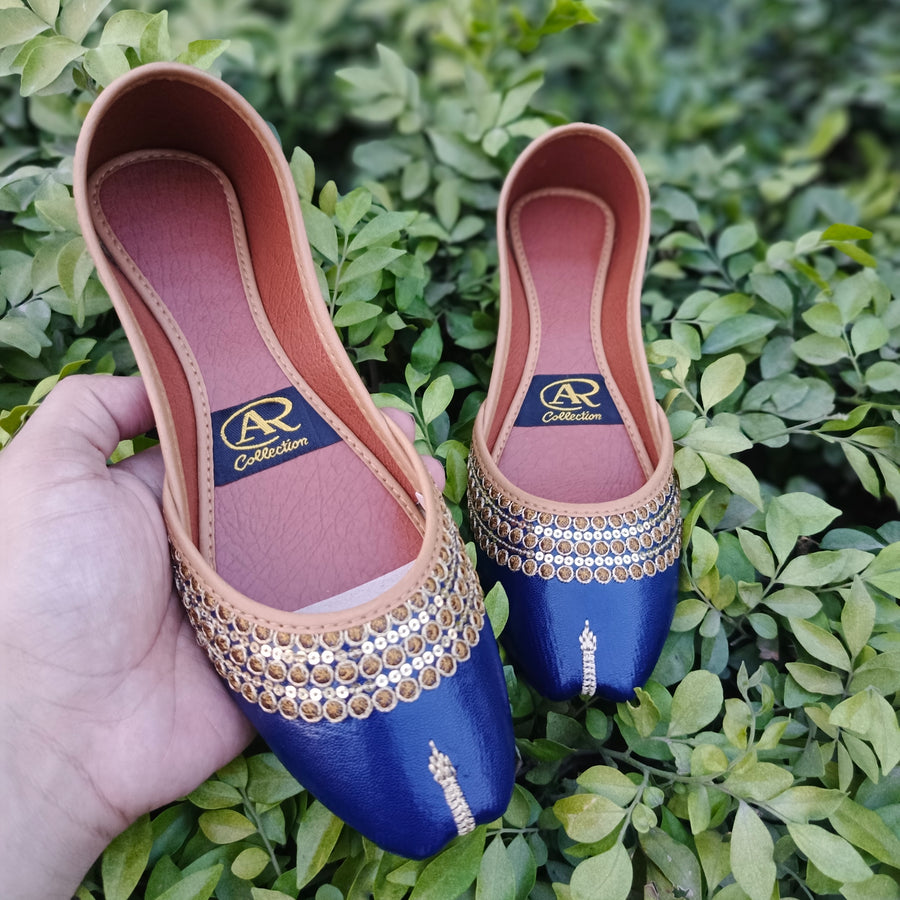 "ZarPaay – Khussa Crafted for Queens"