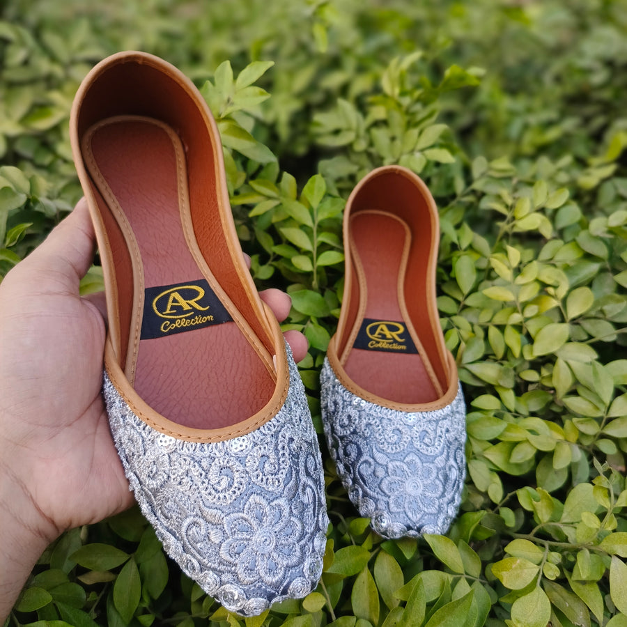 "Noor-e-Paay – Where Elegance Meets Every Step"