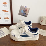 De Xun Thick-Soled Leather Panel Shoes for Women 2025 Autum New Campus Chic Niche Design Versatile Sports White Shoes