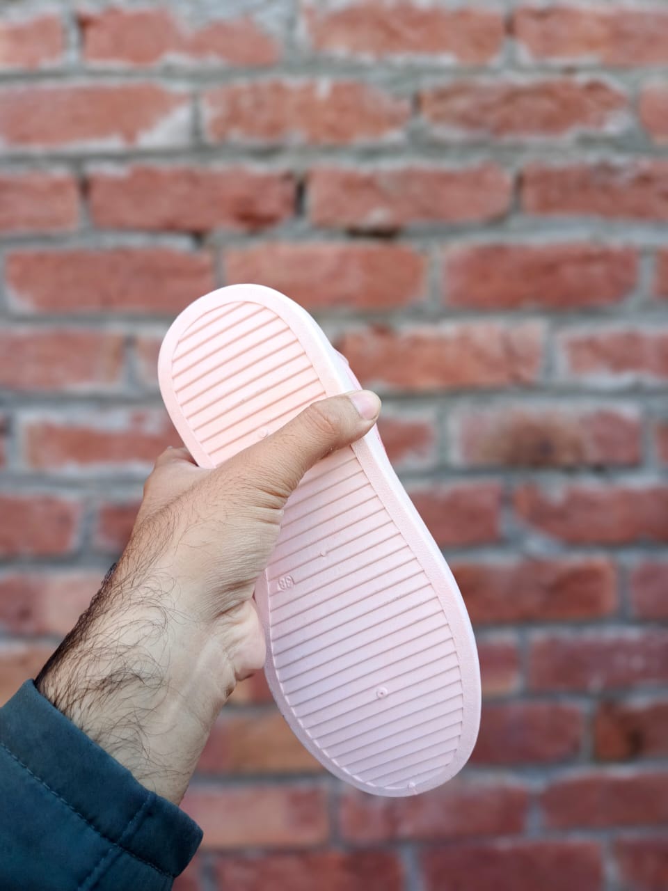 Light pink tiktok logo sneakers-Daily use sneakers for girl/women