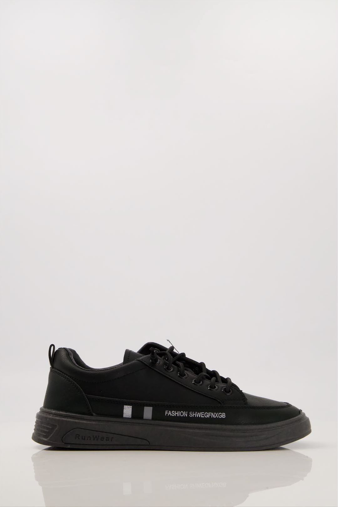 Run wear sneakers for girls/women