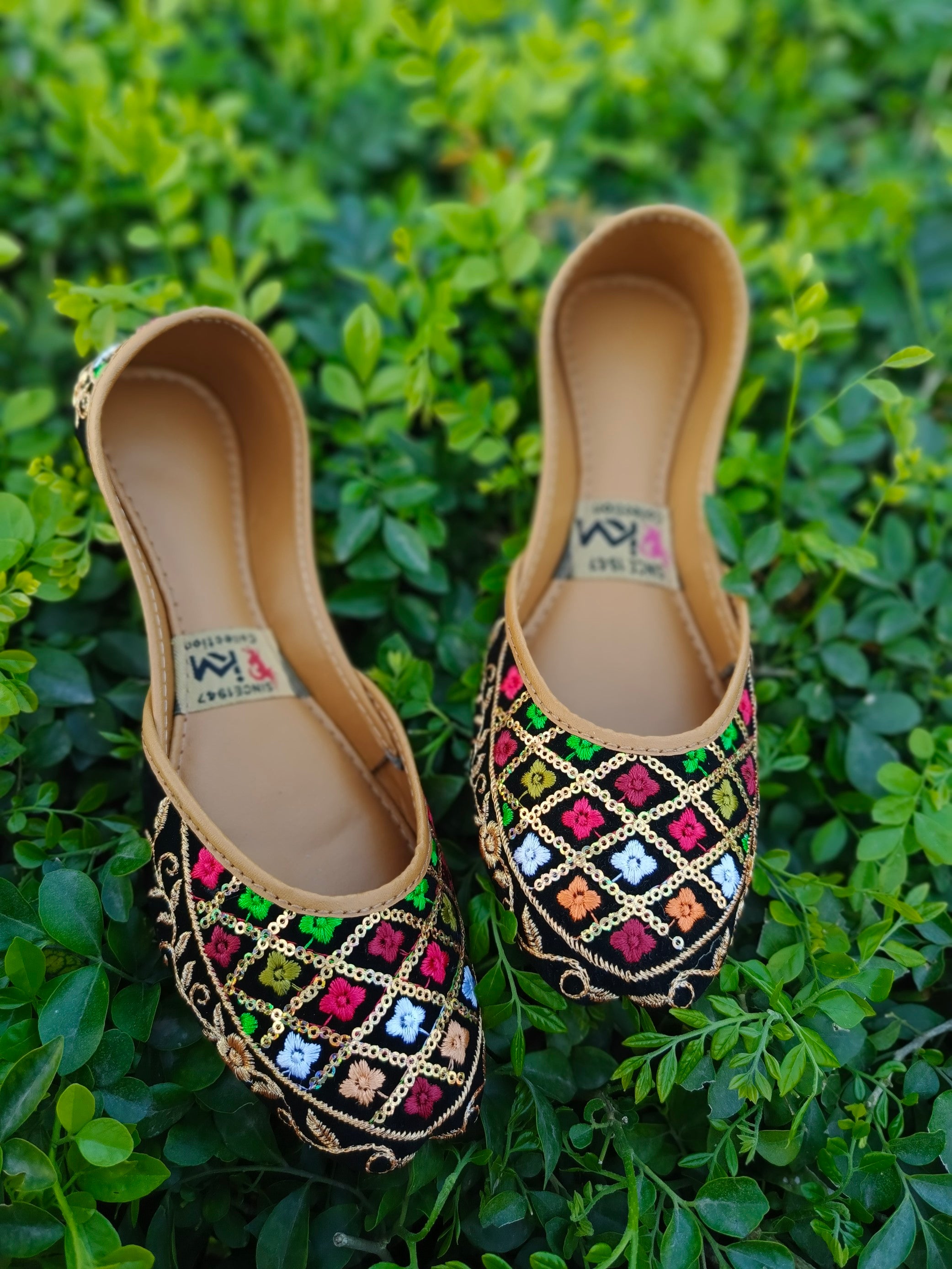 Festive Khussa – Shine in Every step 🔥