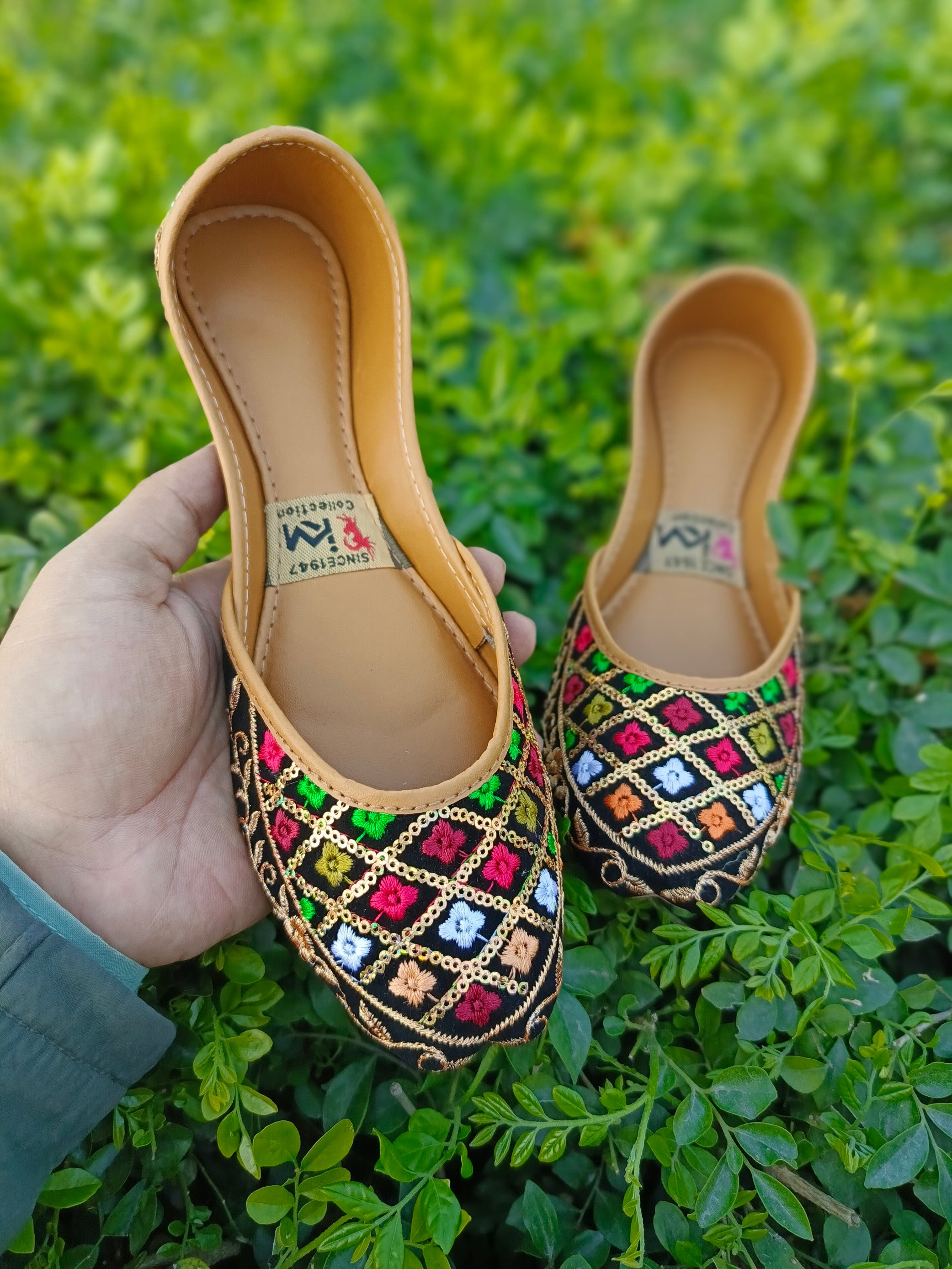 Festive Khussa – Shine in Every step 🔥