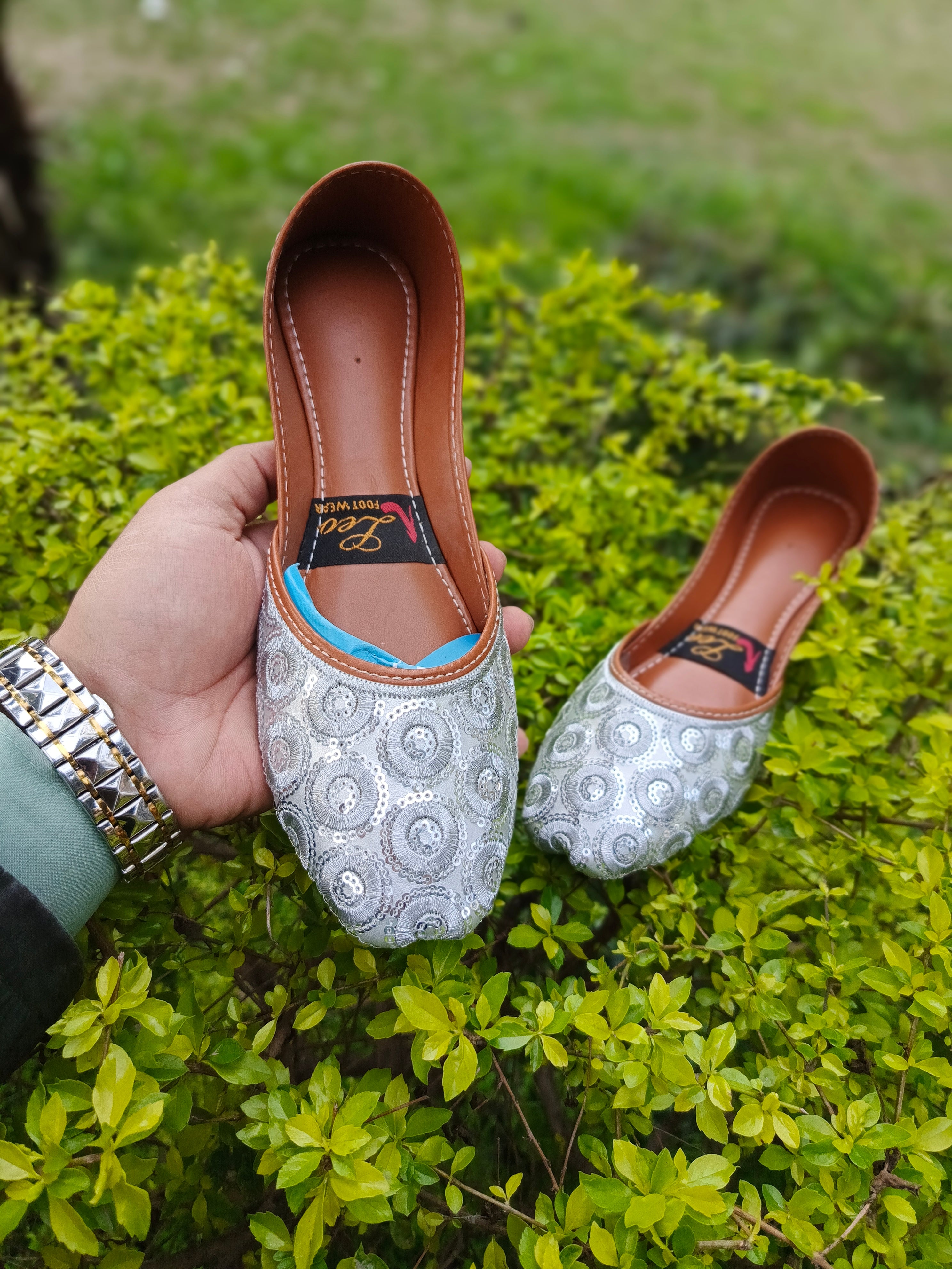 "Elegant Silver Khussa – Timeless Grace for Every Occasion"